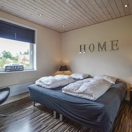 Vakantiehuis Four-bedroom Holiday In Romo